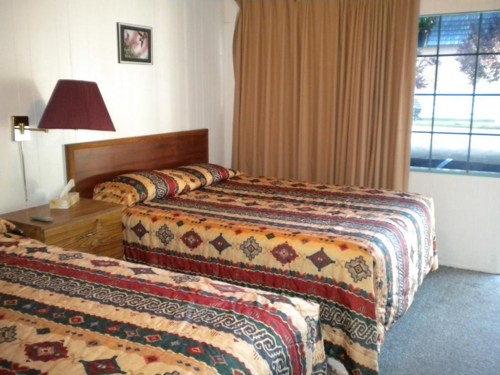 Holiday House Motel Penticton Quarto foto