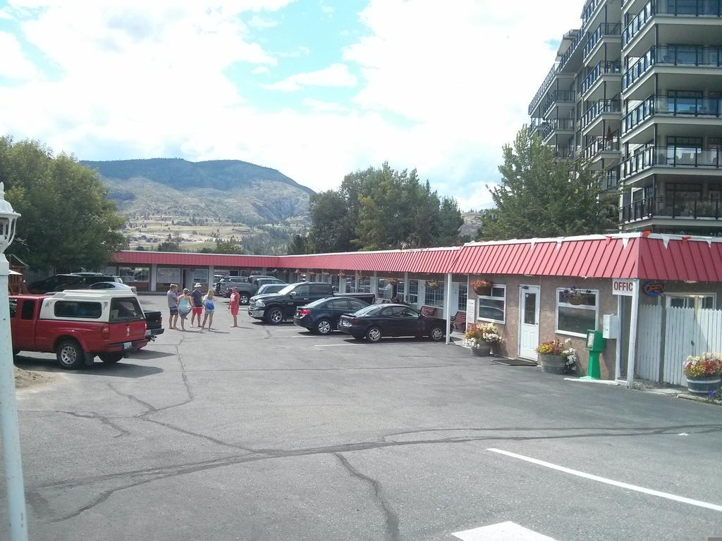 Holiday House Motel Penticton Exterior foto