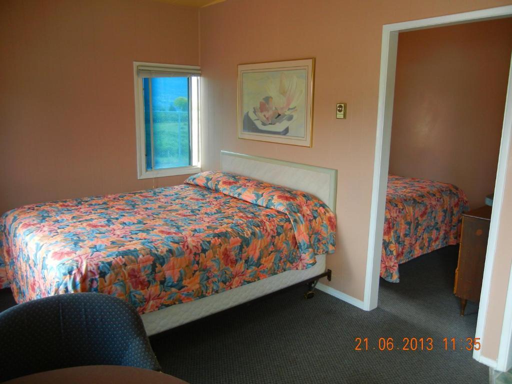 Holiday House Motel Penticton Quarto foto