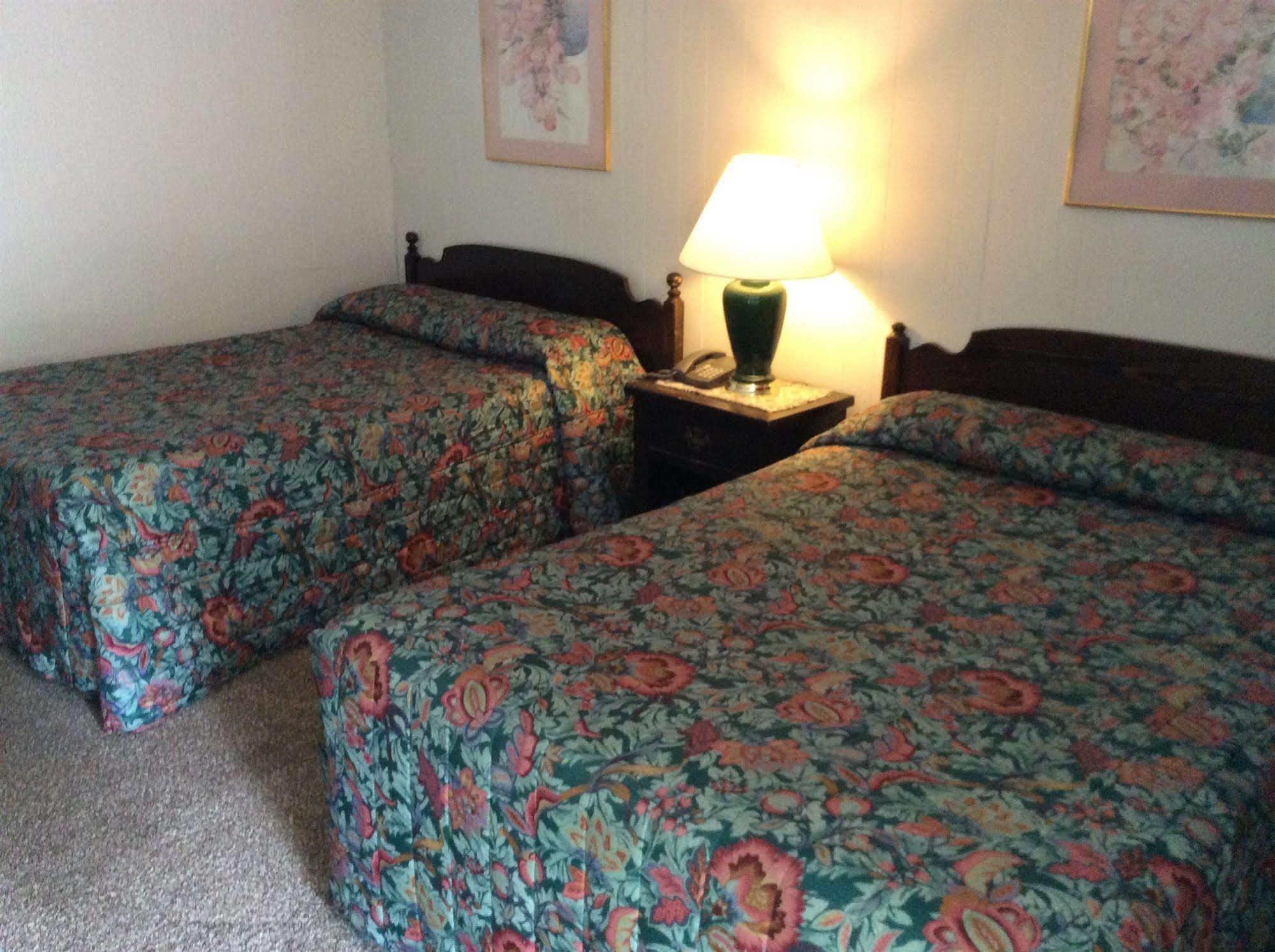 Holiday House Motel Penticton Exterior foto